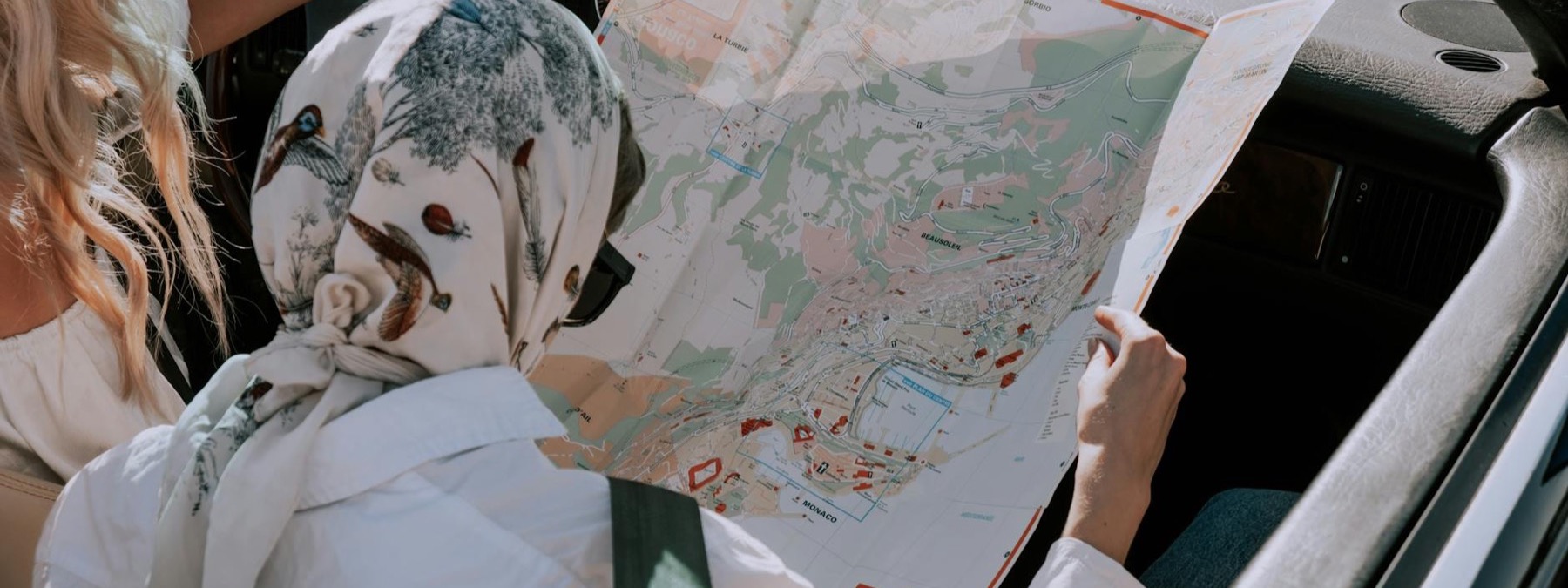 Map and road trip planning for travel therapy states